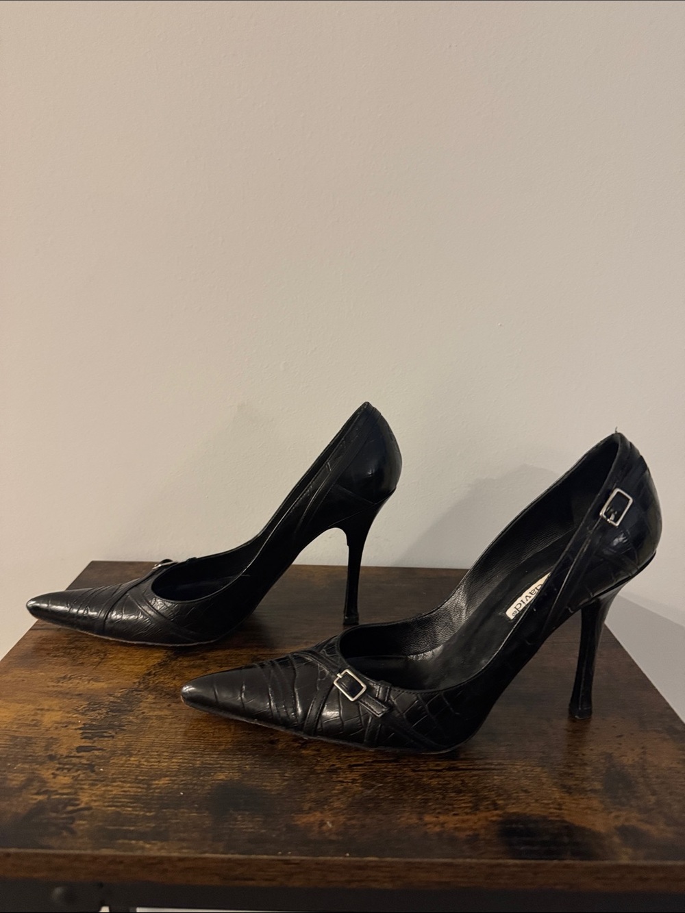 Charles David Black Pointed Leather Buckle Pumps - Picture 4 of 11